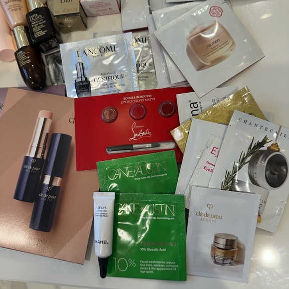 Assorted Skincare and Beauty Products Samples - Picture 3 of 4